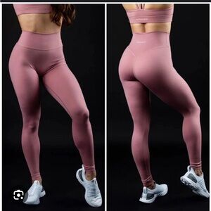 Alphalete essential alphalete leggings xs
